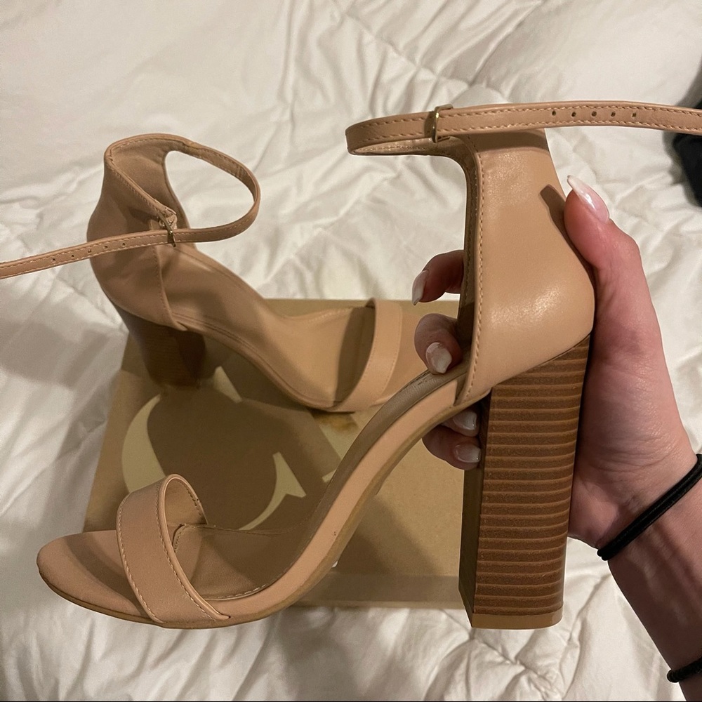Nude Heels - Picture 7 of 7